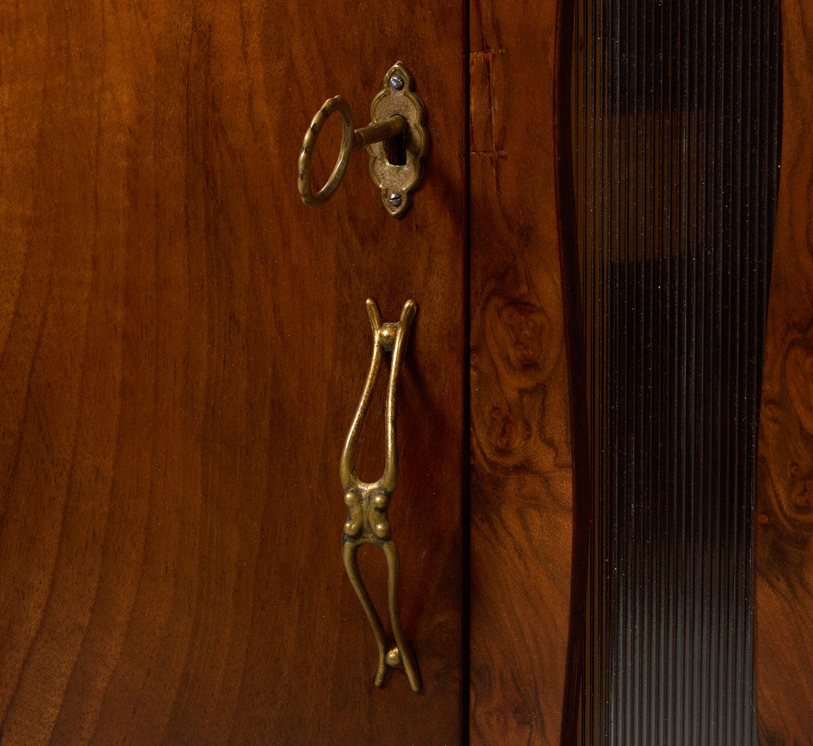 1940S ITALIAN ART DECO WALNUT & ROSEWOOD SIDEBOARD