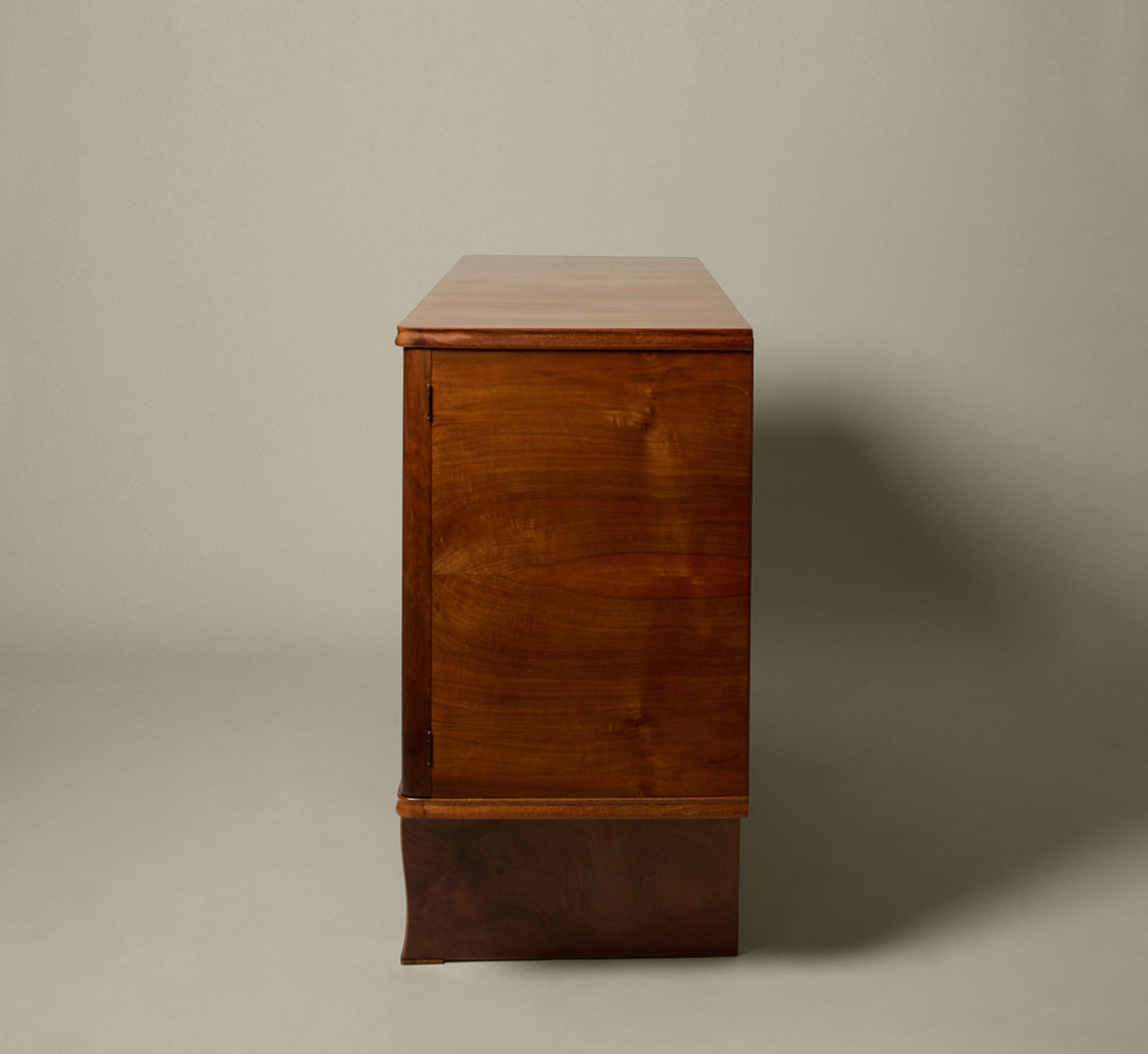 1940S ITALIAN ART DECO WALNUT & ROSEWOOD SIDEBOARD