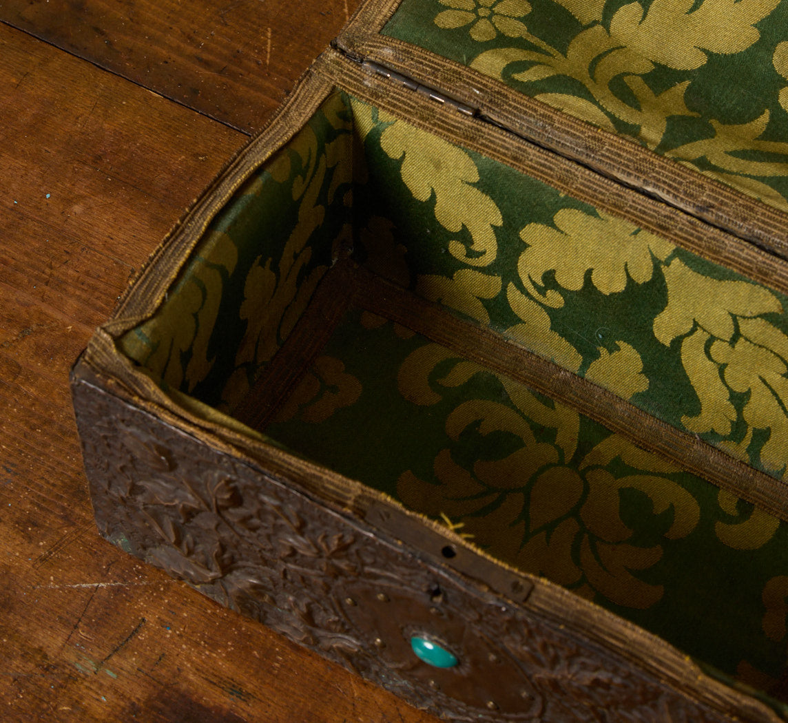EARLY 20TH CENTURY AUSTRIAN COPPER REPOUSSÉ BOX