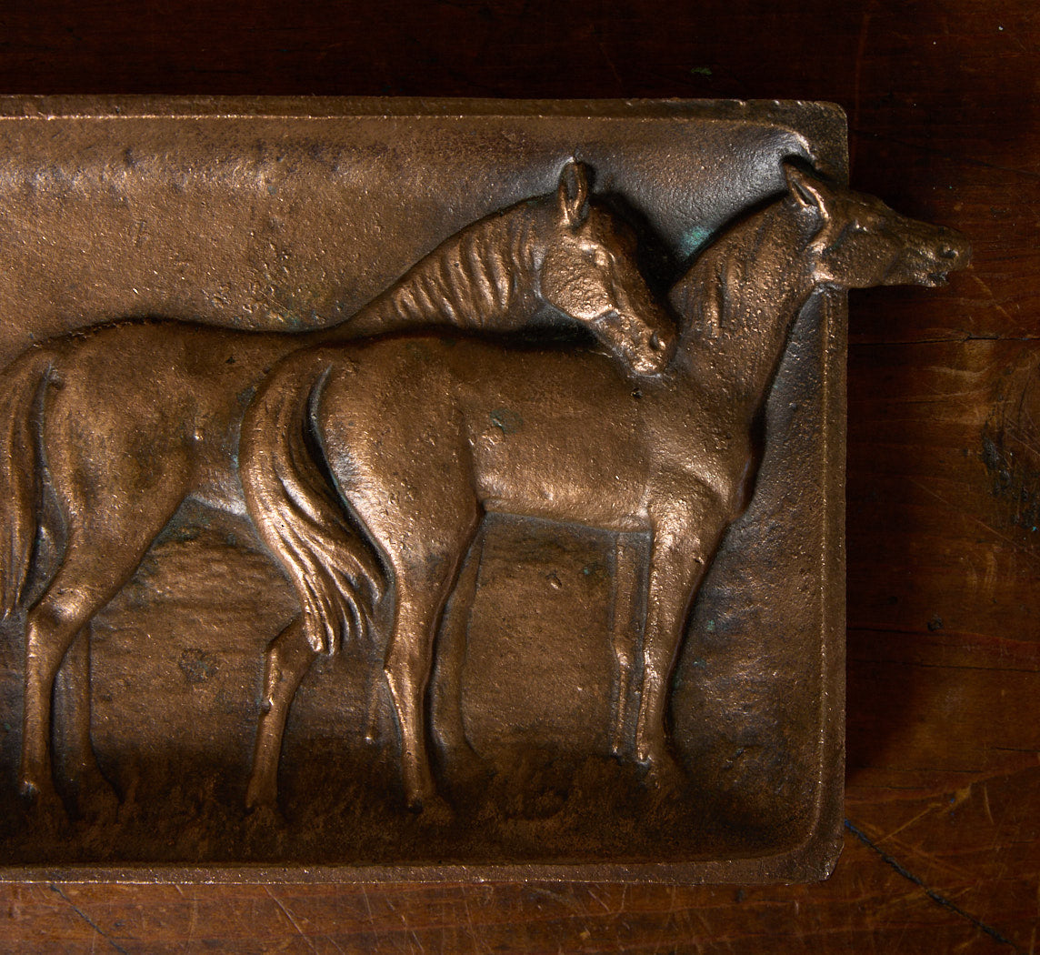 EARLY 2OTH CENTURY COPPER-BRONZE EQUESTRIAN ASHTRAY