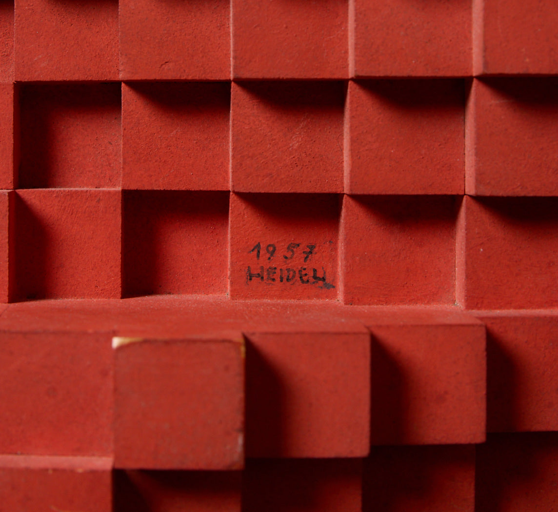 1950S VIENNESE MODERNIST GEOMETRIC RED WOOD SCULPTURE BY ALOIS HEIDEL (1915-1990)
