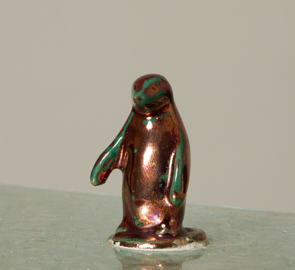 1950S MIRRORED GLASS BOX WITH PENGUIN FINIAL