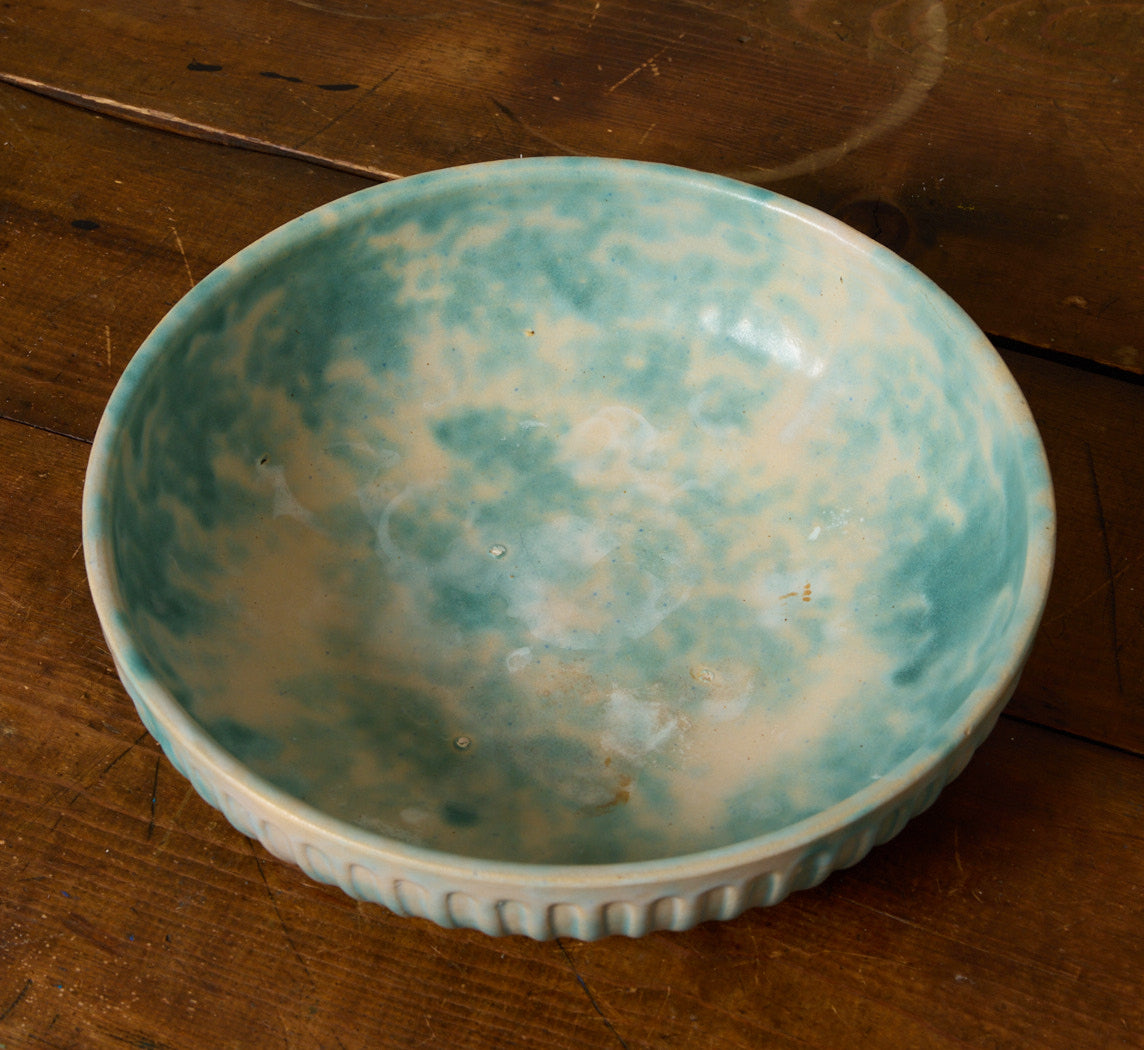 1930S MOTTLED GREEN & BLUE STONEWARE SERVING BOWL