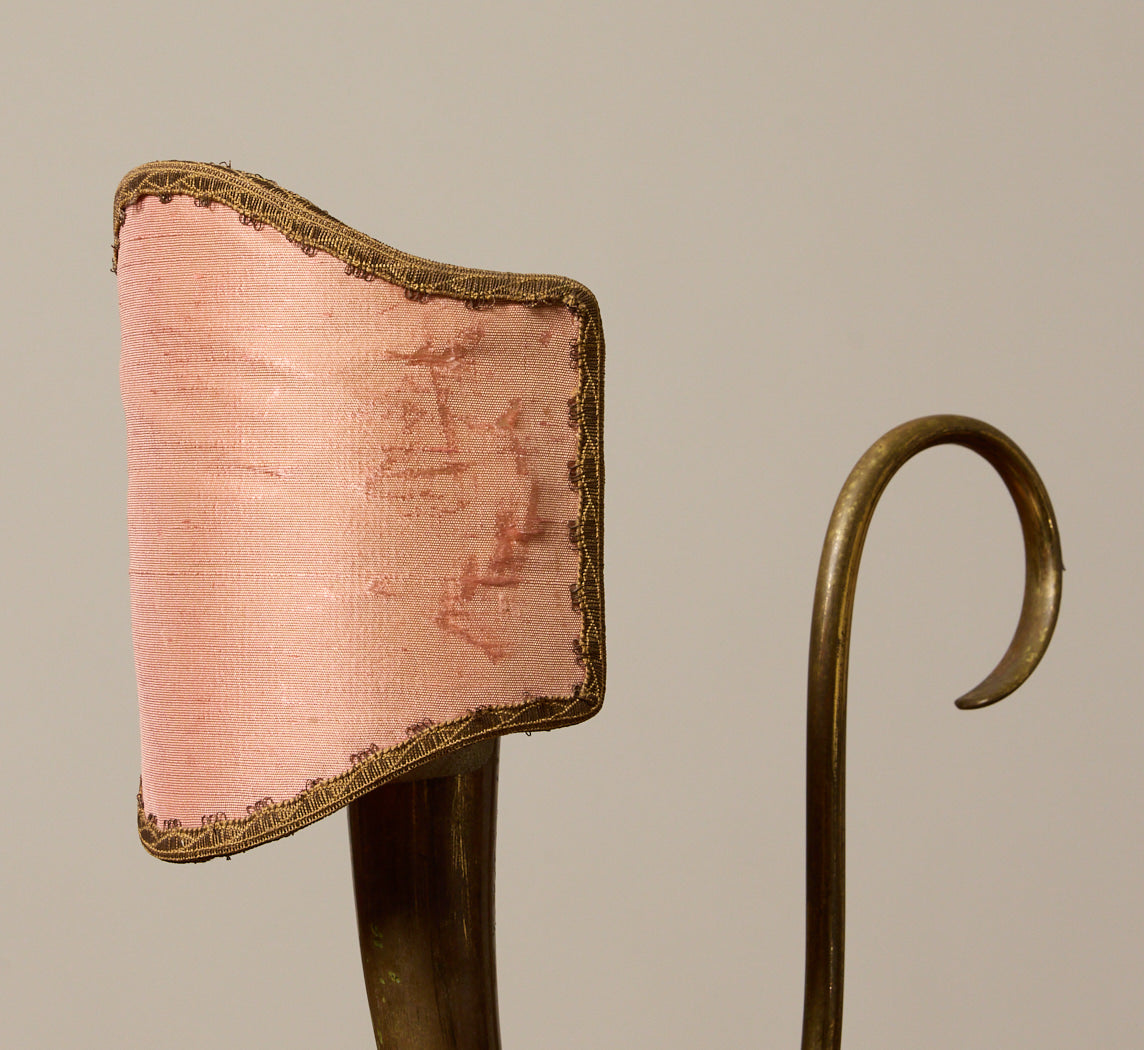 MIDCENTURY ITALIAN PINK & CURVED BRASS TABLE LAMP