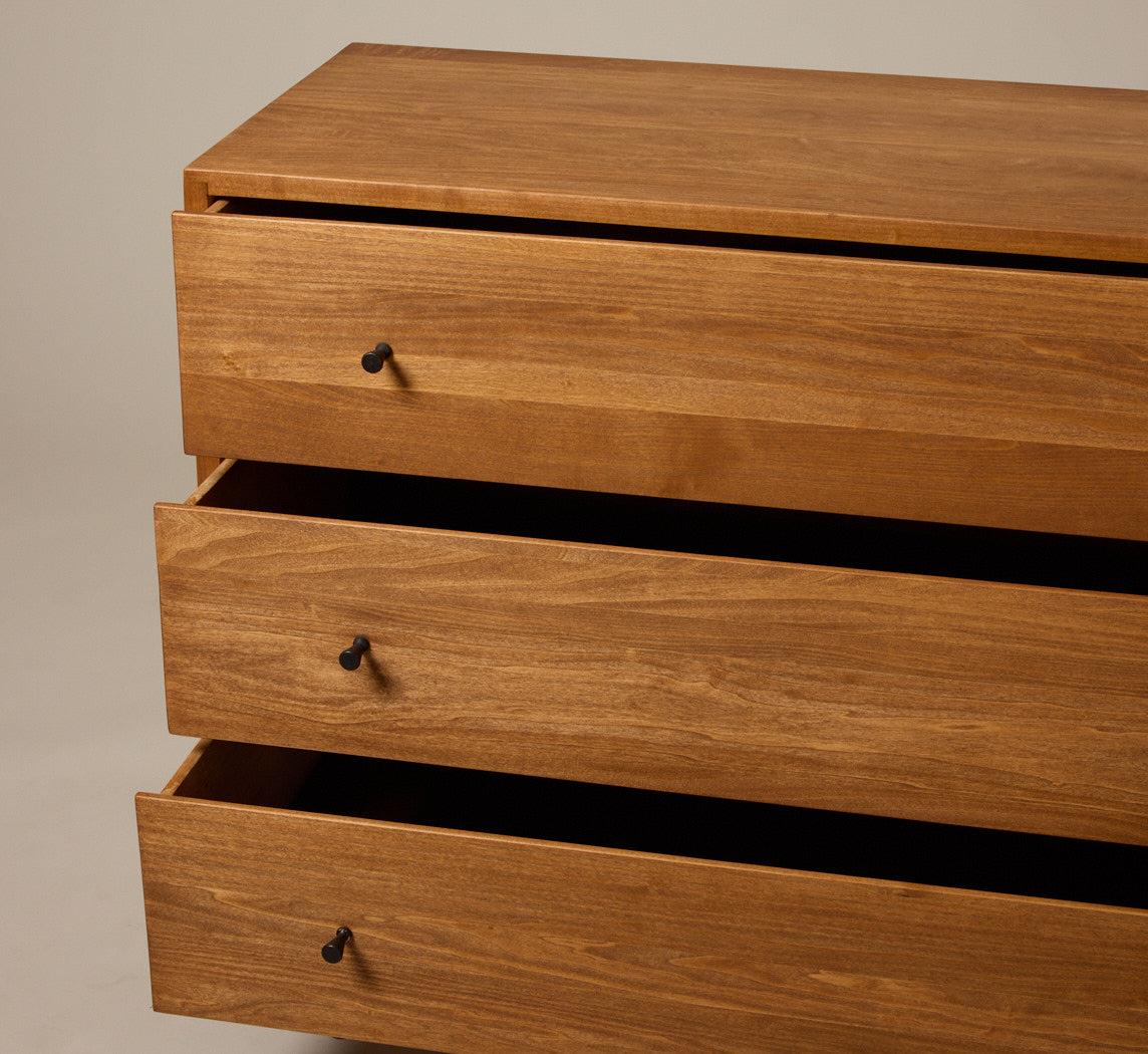 MIDCENTURY CHEST OF DRAWERS IN THE STYLE OF PAUL MCCOBB