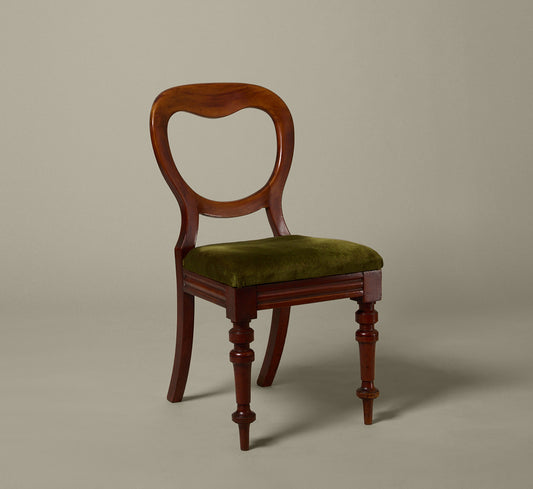 19TH CENTURY VICTORIAN VELVET & WALNUT CHAIR