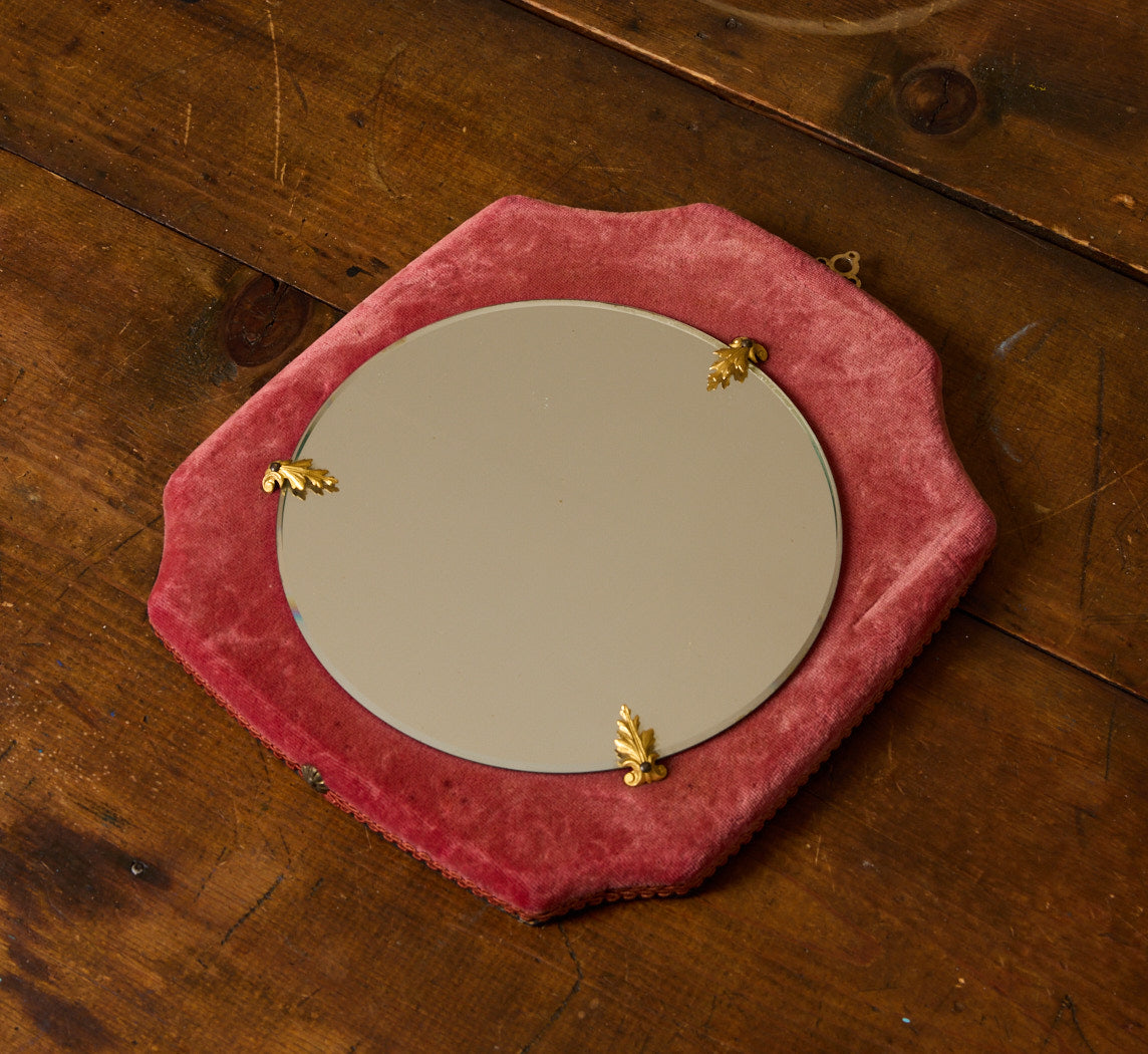 1950S ITALIAN DUSTY ROSE VELVET UPHOLSTERED WALL MIRROR