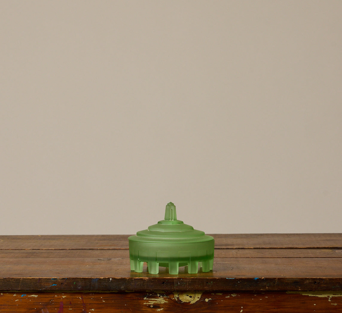 VINTAGE ART DECO FROSTED GREEN TRINKET BOX