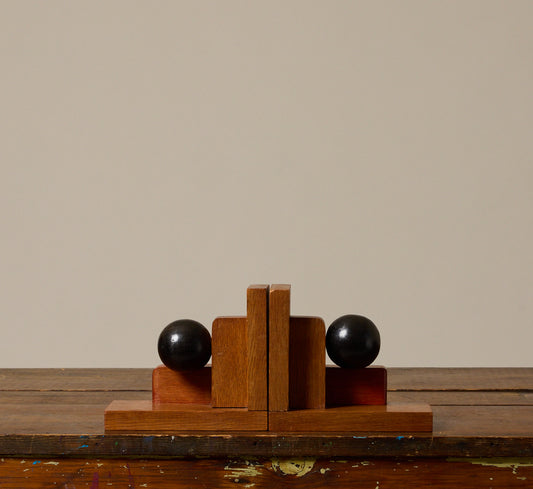 PAIR OF 1920S AMSTERDAM SCHOOL GEOMETRIC OAK BOOKENDS
