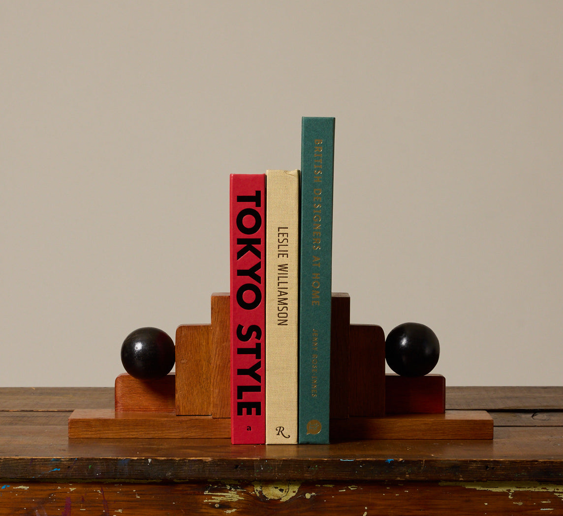 PAIR OF 1920S AMSTERDAM SCHOOL GEOMETRIC OAK BOOKENDS