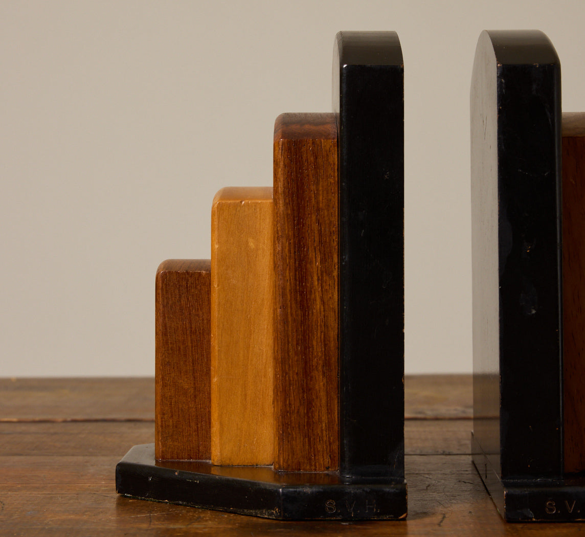 DUTCH ART DECO BOOKENDS, CIRCA 1920S