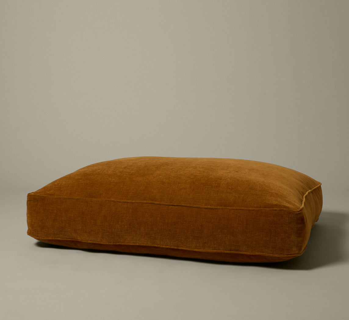PIERCE & WARD DOG BED IN HONEY CHENILLE (MULTIPLE SIZES)