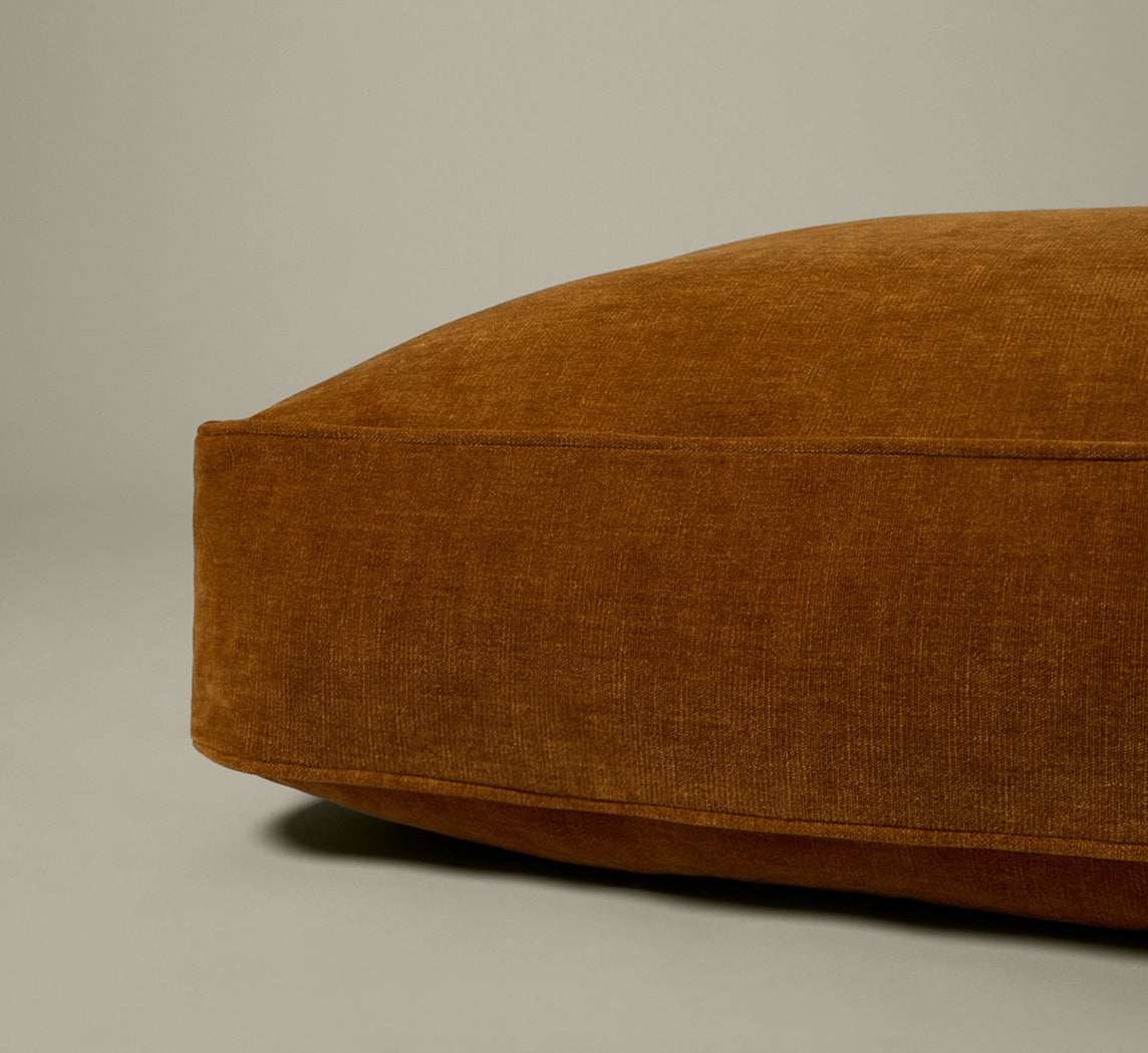 PIERCE & WARD DOG BED IN HONEY CHENILLE (MULTIPLE SIZES)