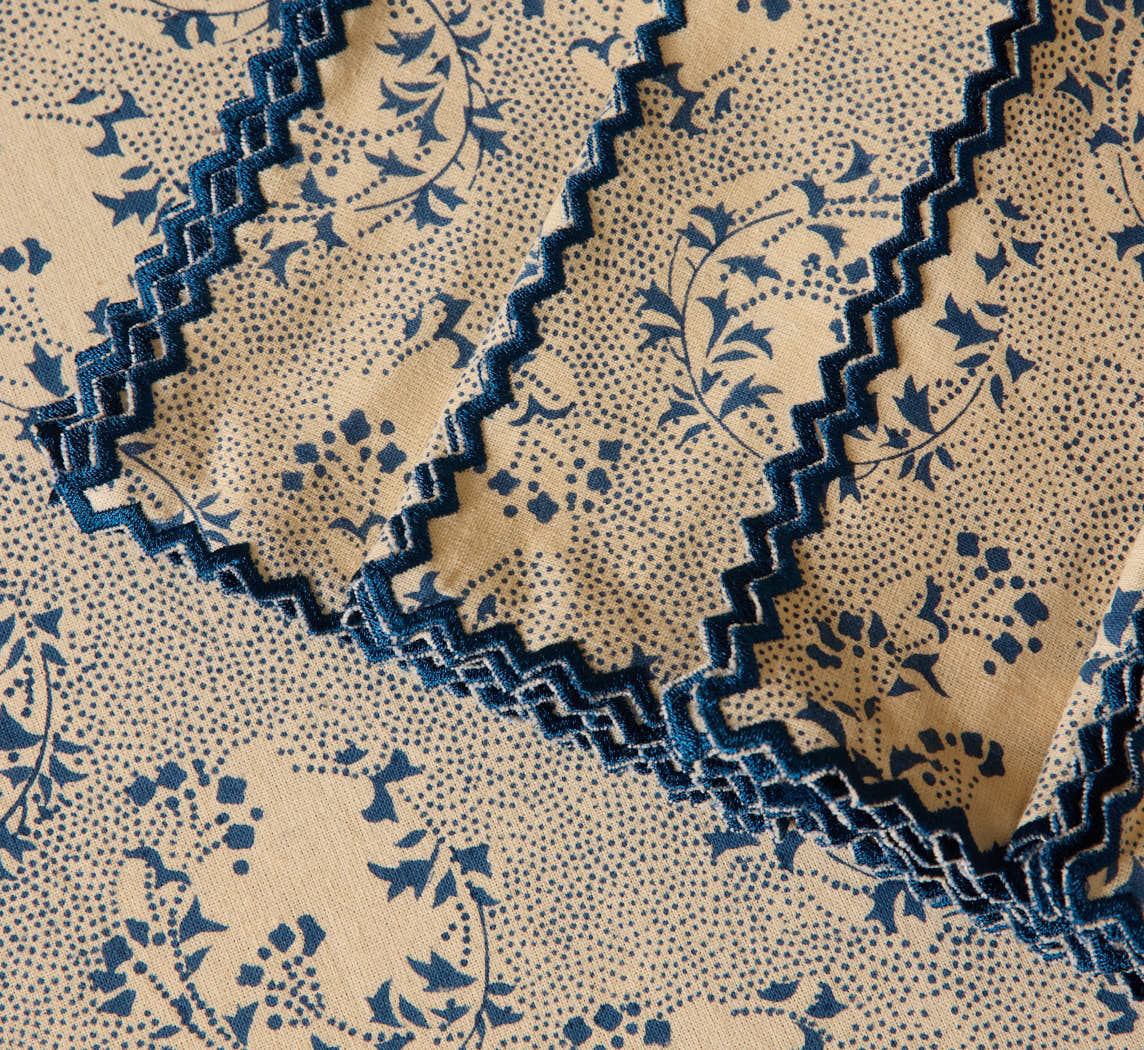 PIERCE & WARD NAPKIN IN BLUE MOON FLORAL