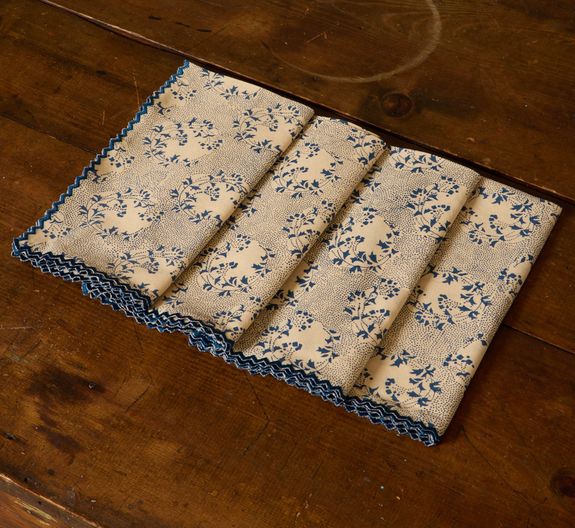 PIERCE & WARD NAPKIN IN BLUE MOON FLORAL