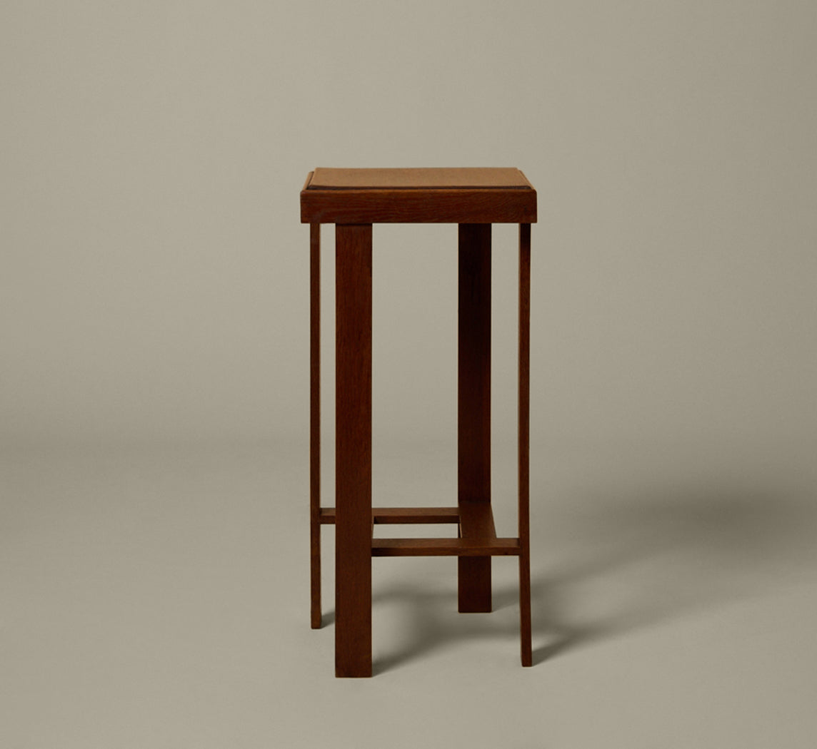 DUTCH MODERNIST OAK SIDE TABLE, C. 1930S