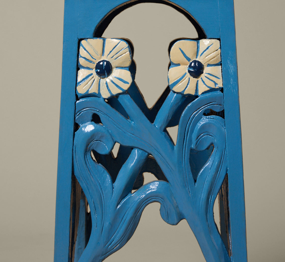 ART NOUVEAU SIDE TABLE WITH FLOWERS