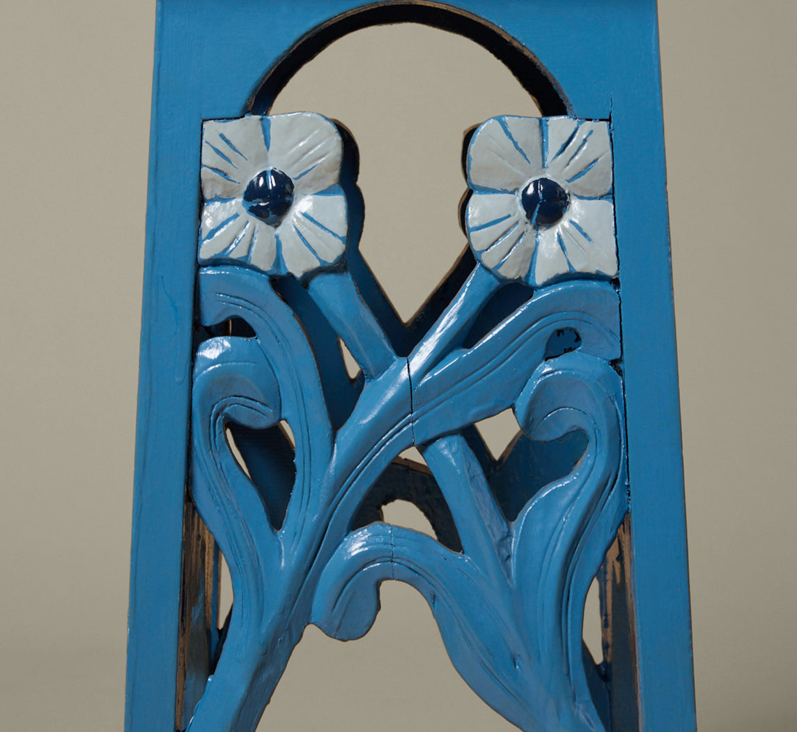 ART NOUVEAU SIDE TABLE WITH FLOWERS