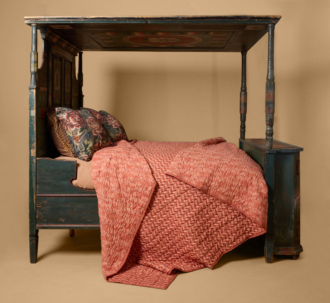 CHANTEUSE QUILT BY STUDIO FORD