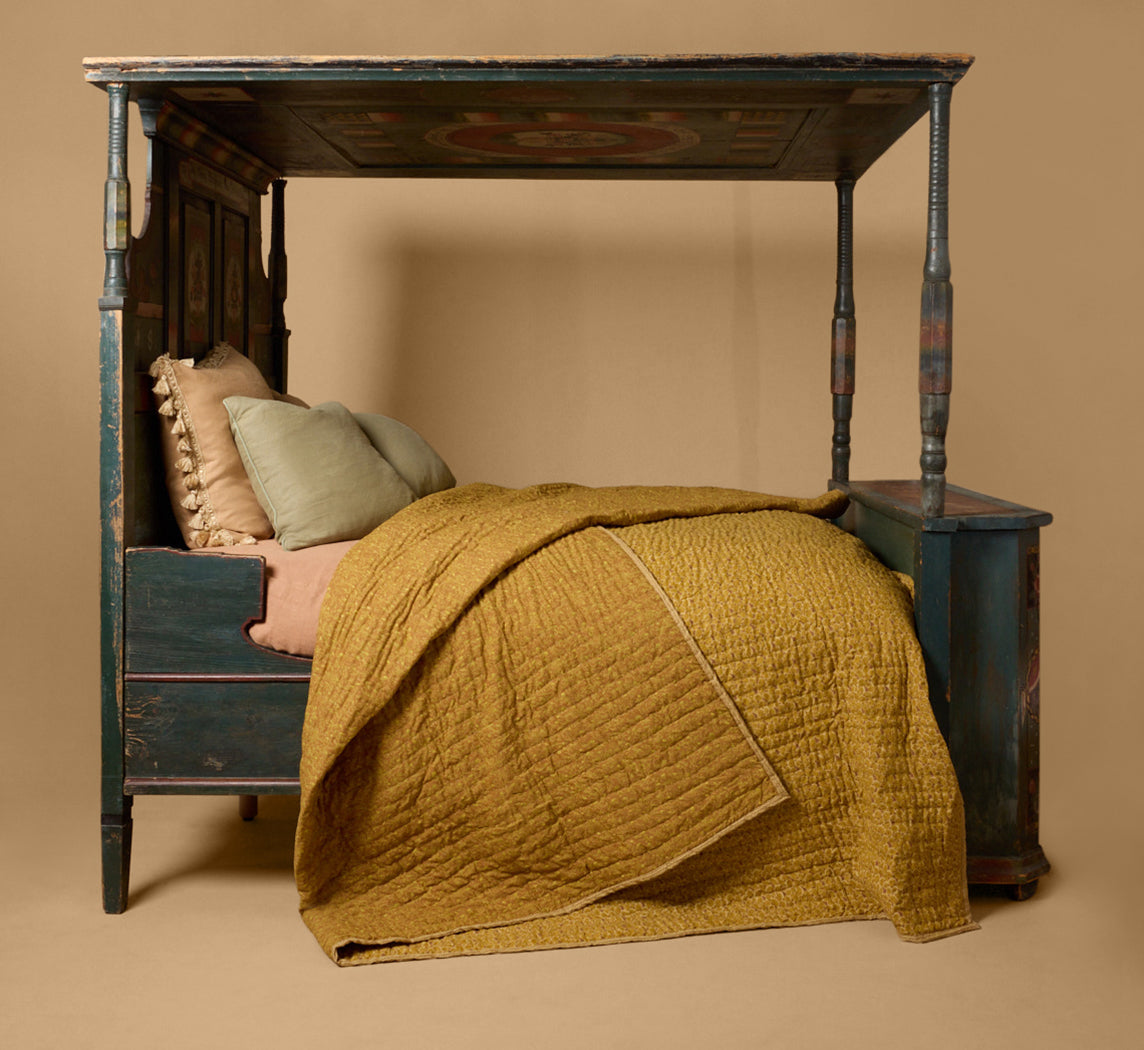ATTENDANT QUILT BY STUDIO FORD