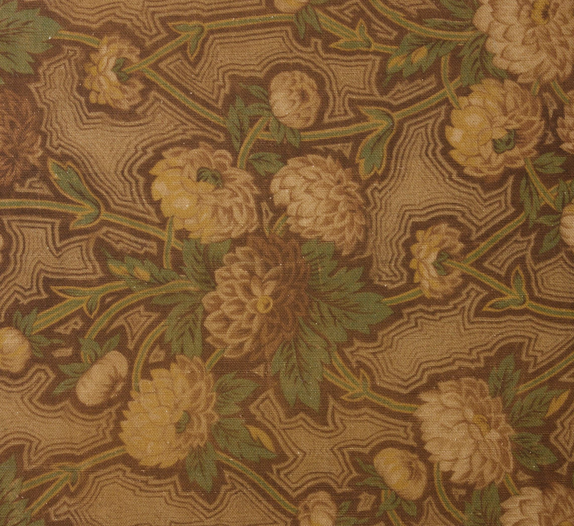 PIERCE & WARD CIRCLE OTTOMAN IN CHRYSANTHEMUM