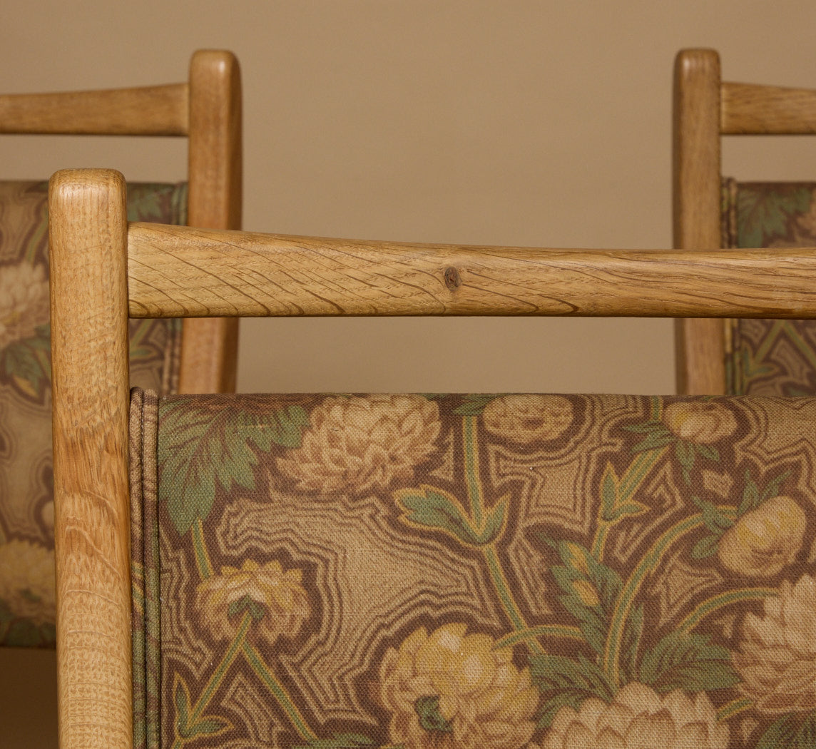SET OF 6 DANISH OAK DINING CHAIRS BY HENNING KJAERNULF IN PIERCE & WARD CHRYSANTHEMUM