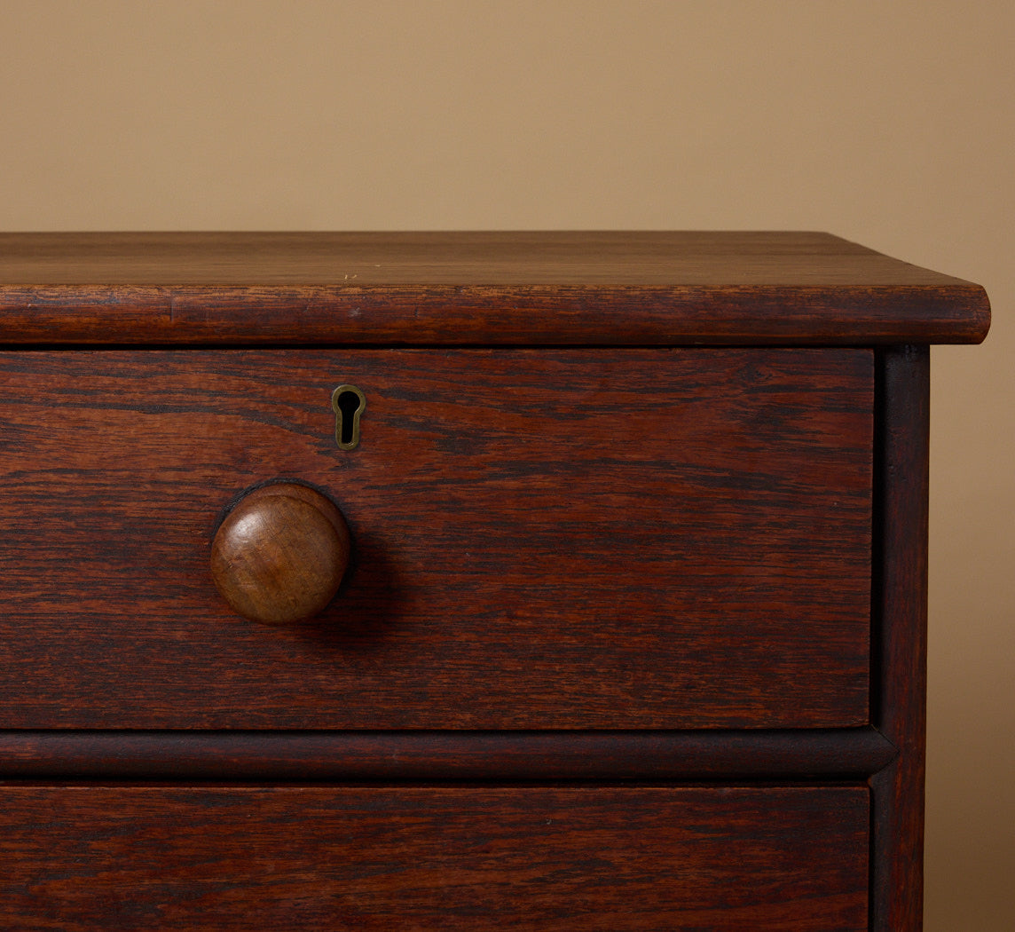 EARLY AMERICAN CHERRY CHEST OF DRAWERS
