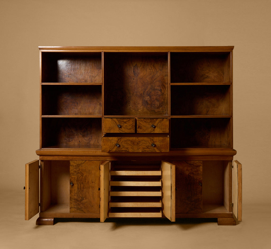 1940S ITALIAN WALNUT BURLWOOD BOOKCASE BY MARIO QUARTI