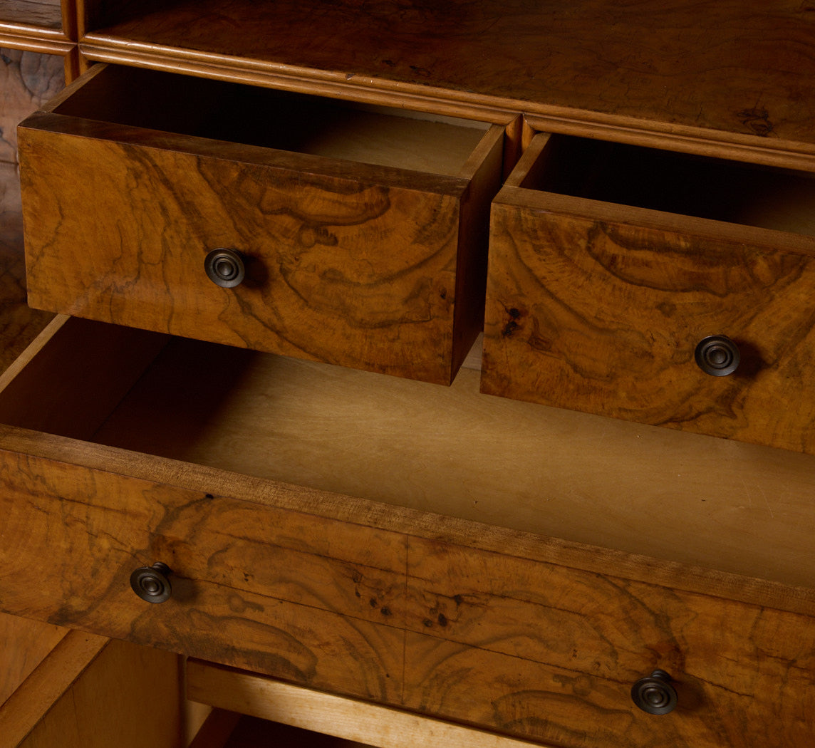 1940S ITALIAN WALNUT BURLWOOD BOOKCASE BY MARIO QUARTI