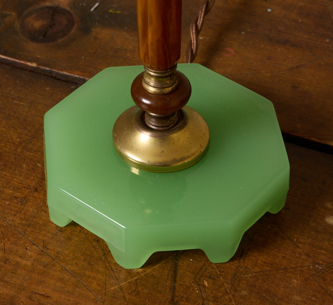 ASYMMETRICAL PAIR OF 1930S ART DECO JADEITE & BAKELITE TABLE LAMPS WITH SUMINAGASHI SHADES