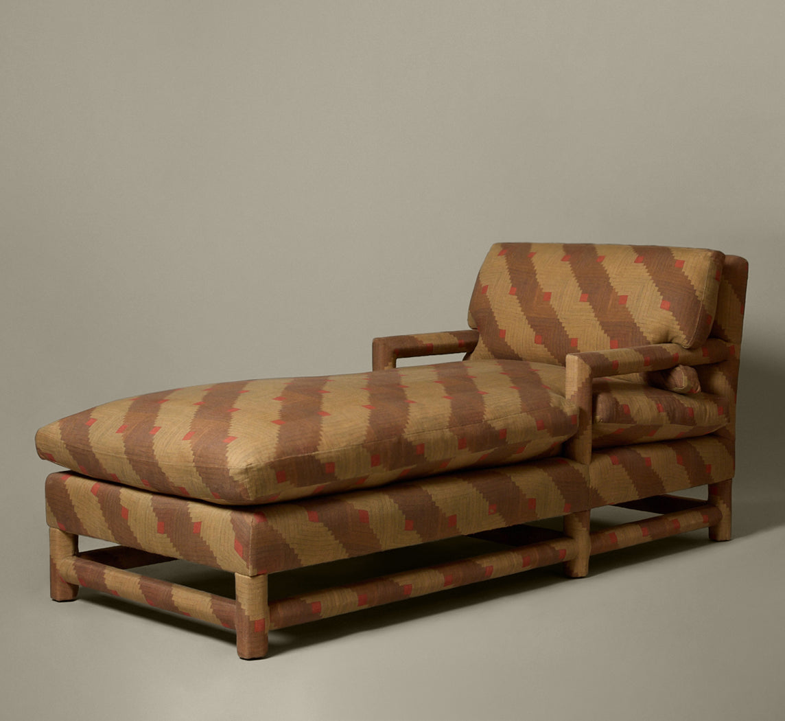VINTAGE CHAISE LOUNGE IN THE STYLE OF KARL SPRINGER IN PIERCE & WARD'S QUILT LINEN