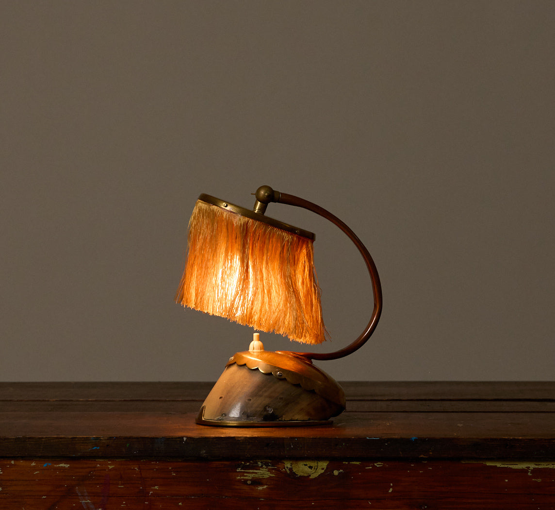 AMSTERDAM SCHOOL BRASS & COPPER HORSE SHOE TABLE LAMP, 1920S