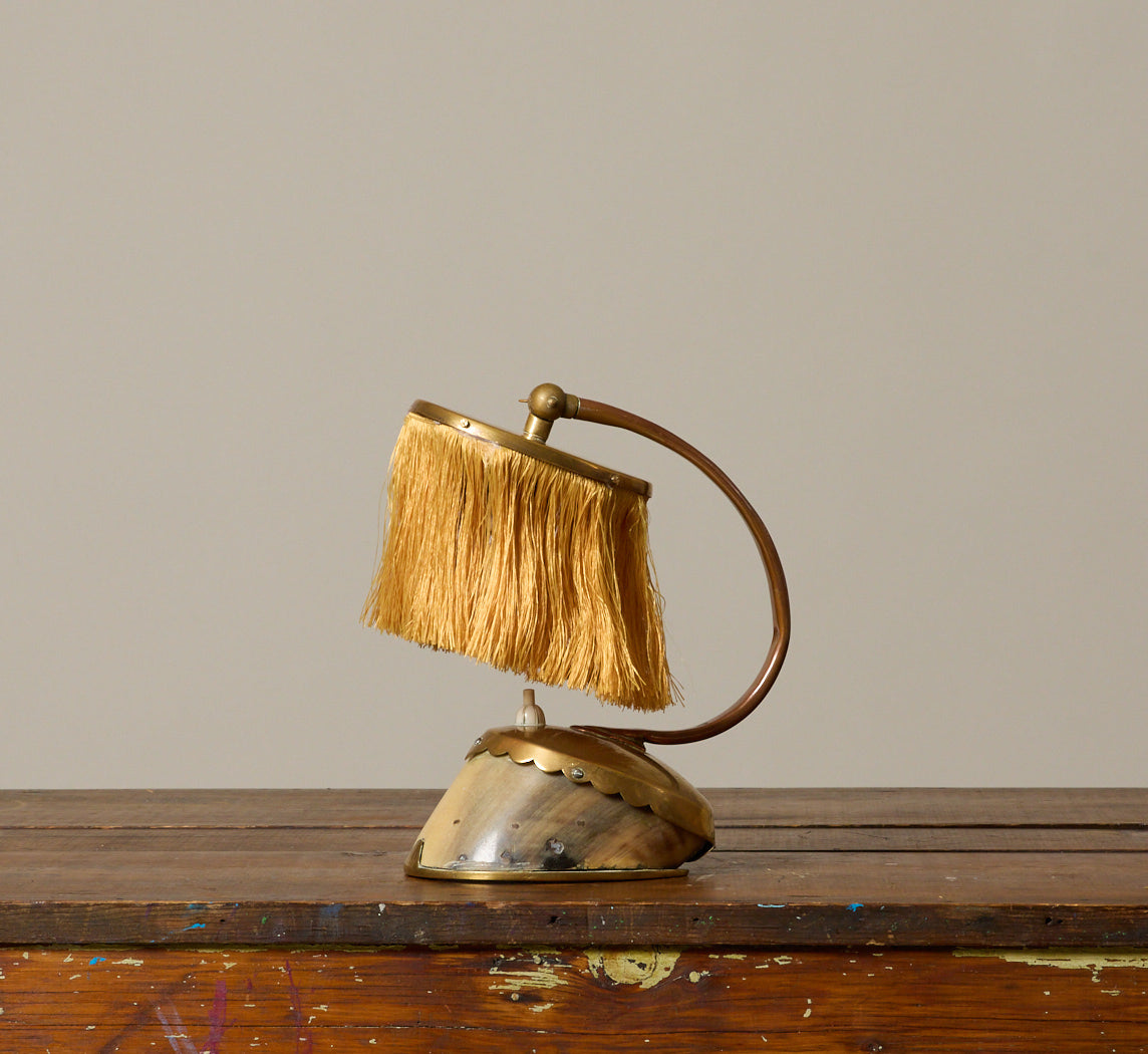 AMSTERDAM SCHOOL BRASS & COPPER HORSE SHOE TABLE LAMP, 1920S