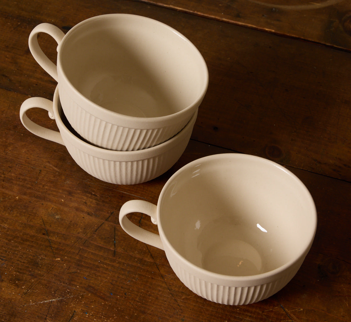 STONEWARE BREAKFAST CUP