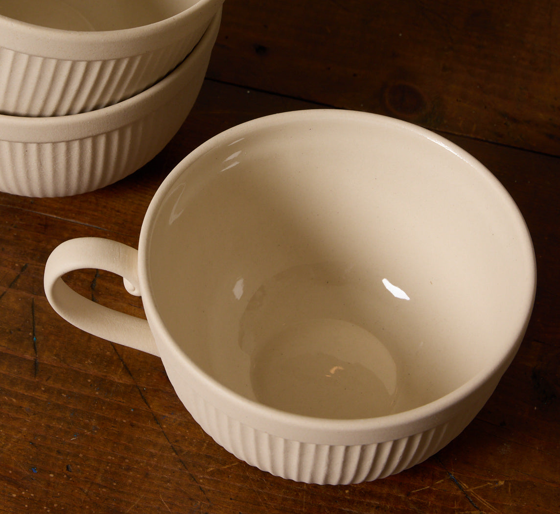 STONEWARE BREAKFAST CUP