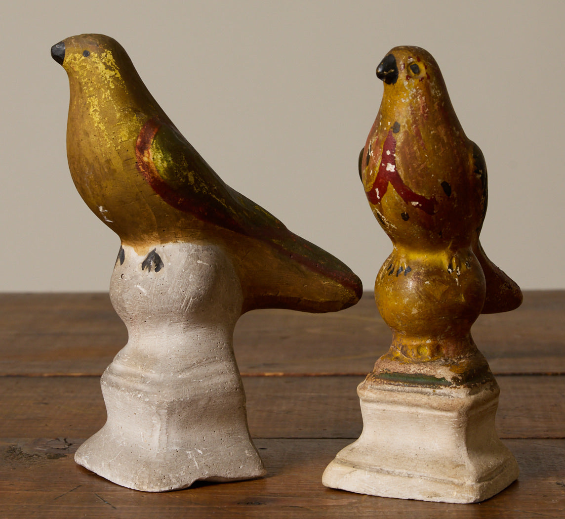 PAIR OF 19TH CENTURY AMERICAN CHALKWARE BIRDS