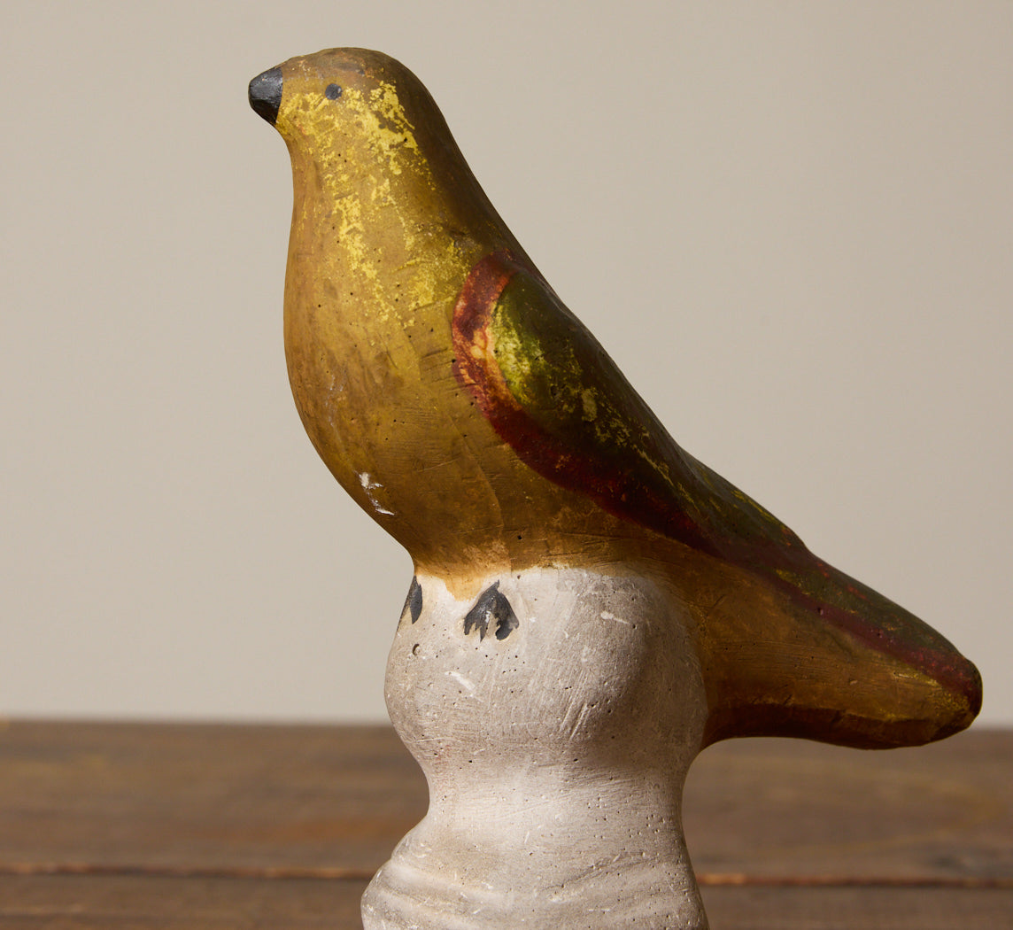 PAIR OF 19TH CENTURY AMERICAN CHALKWARE BIRDS