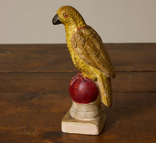 19TH CENTURY AMERICAN CHALKWARE PERCHING PARROT