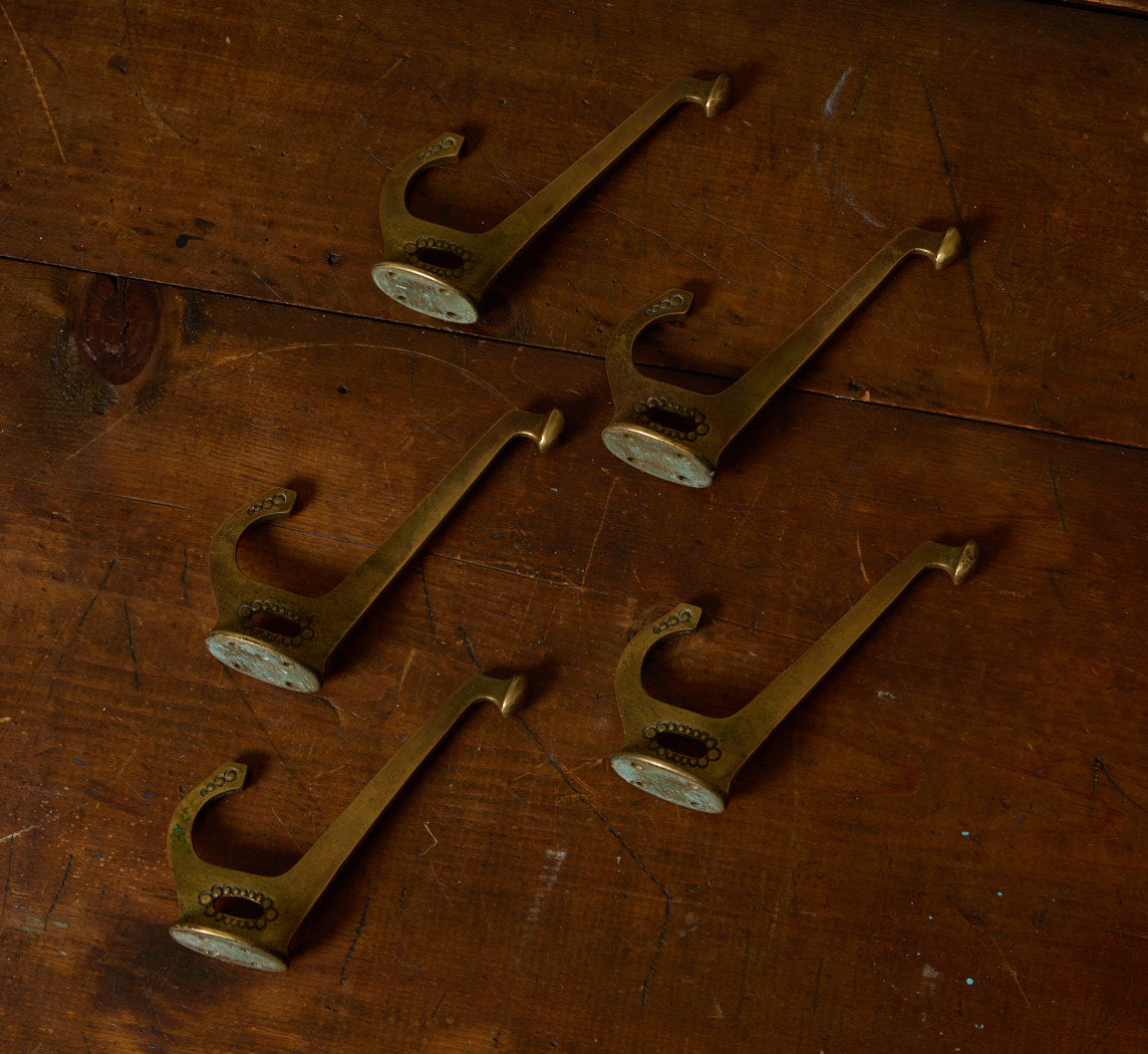 1910S ART NOUVEAU BRASS WALL HOOKS (SET OF 5)
