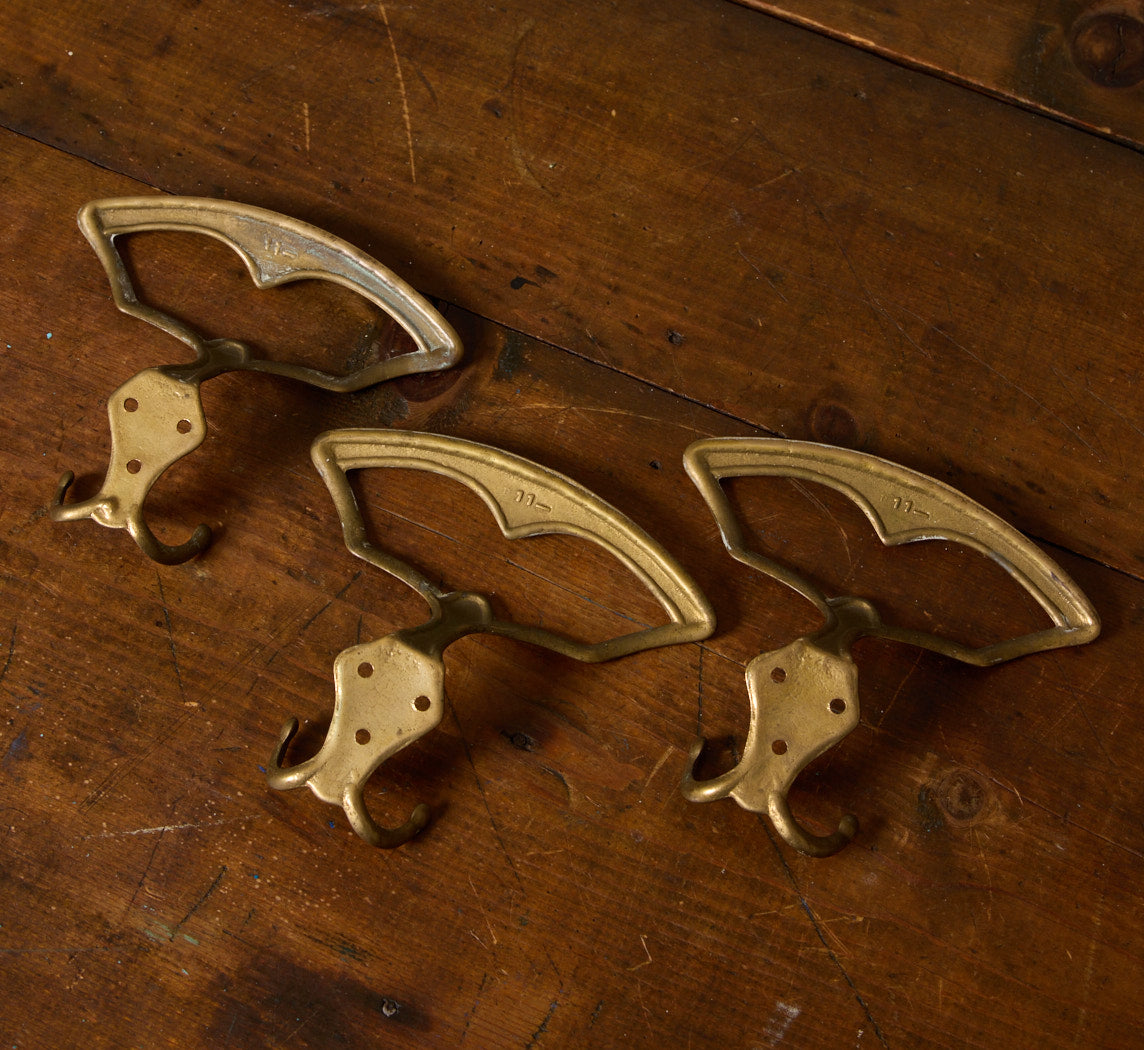 1920S ART NOUVEAU ITALIAN BRASS WALL HOOKS (SET OF 3)