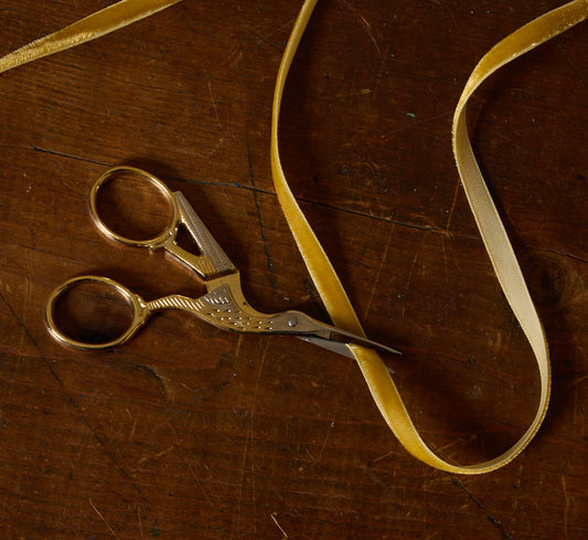 STUDIO CARTA PETITE GOLD CRANE SCISSORS