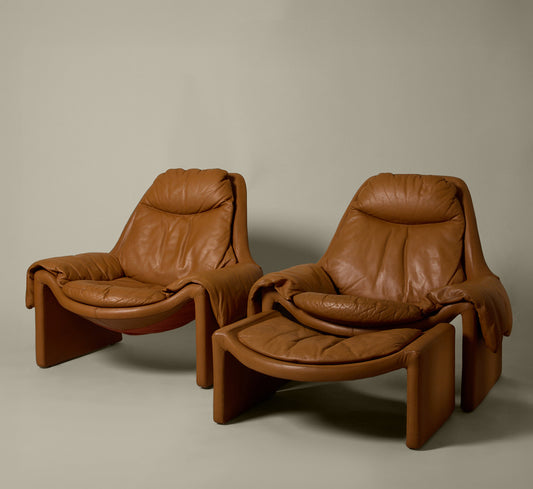 PAIR OF LEATHER VITTORIO INTROINI FOR SAPORITI LOUNGE CHAIRS WITH OTTOMAN, 1960S