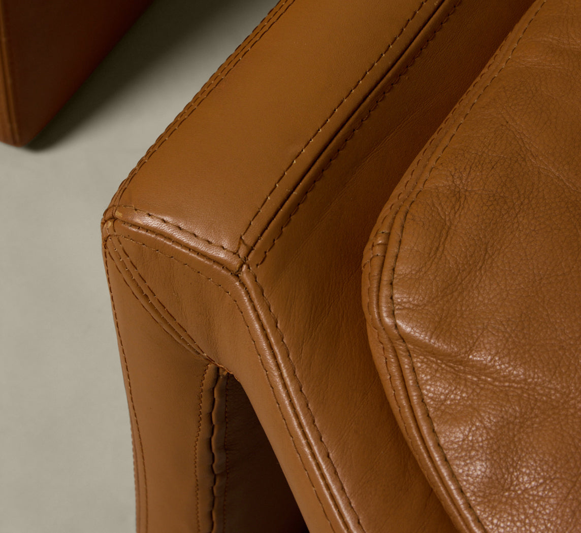 PAIR OF LEATHER VITTORIO INTROINI FOR SAPORITI LOUNGE CHAIRS WITH OTTOMAN, 1960S