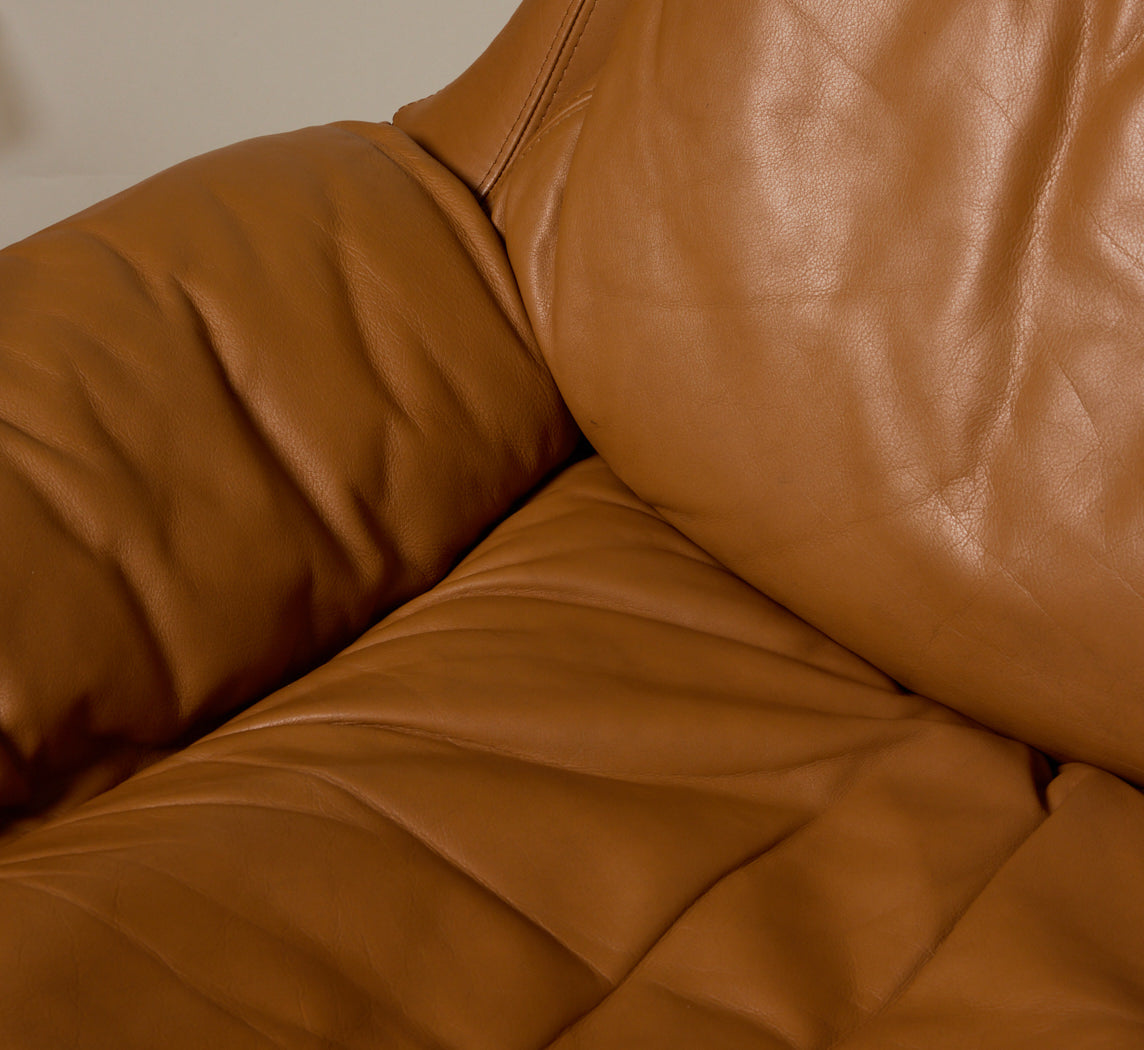 PAIR OF LEATHER VITTORIO INTROINI FOR SAPORITI LOUNGE CHAIRS WITH OTTOMAN, 1960S