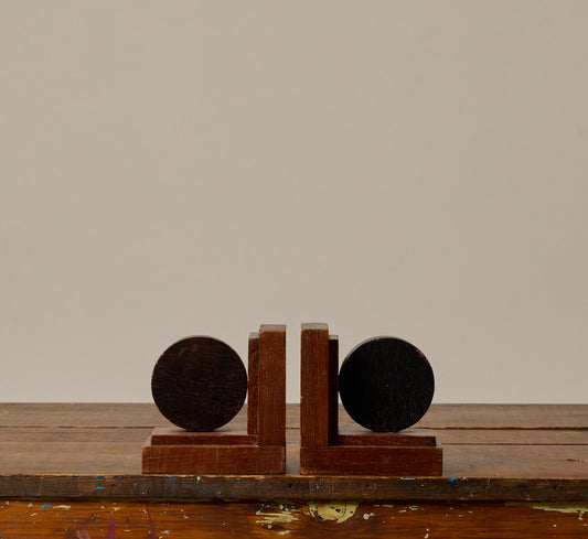 PAIR OF 1920S AMSTERDAM SCHOOL MODERNIST OAK BOOKENDS