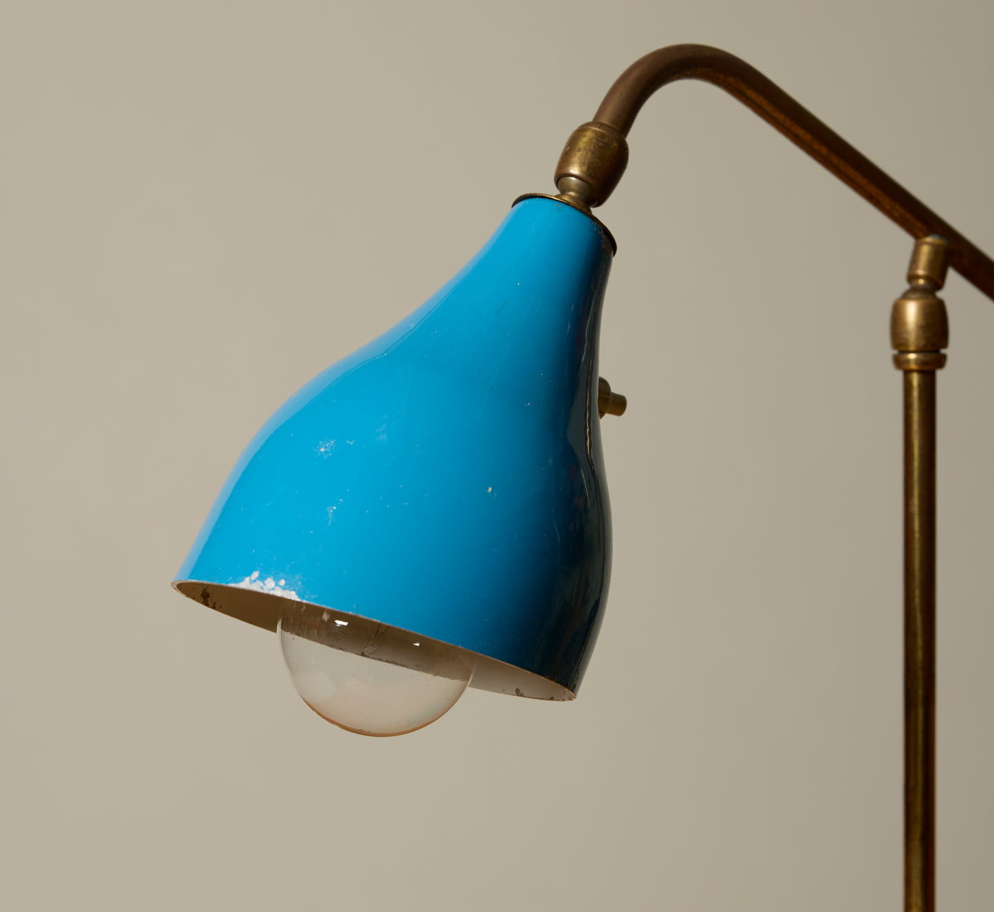 RARE MIDCENTURY ITALIAN DESK LAMP WITH GLASS BASE