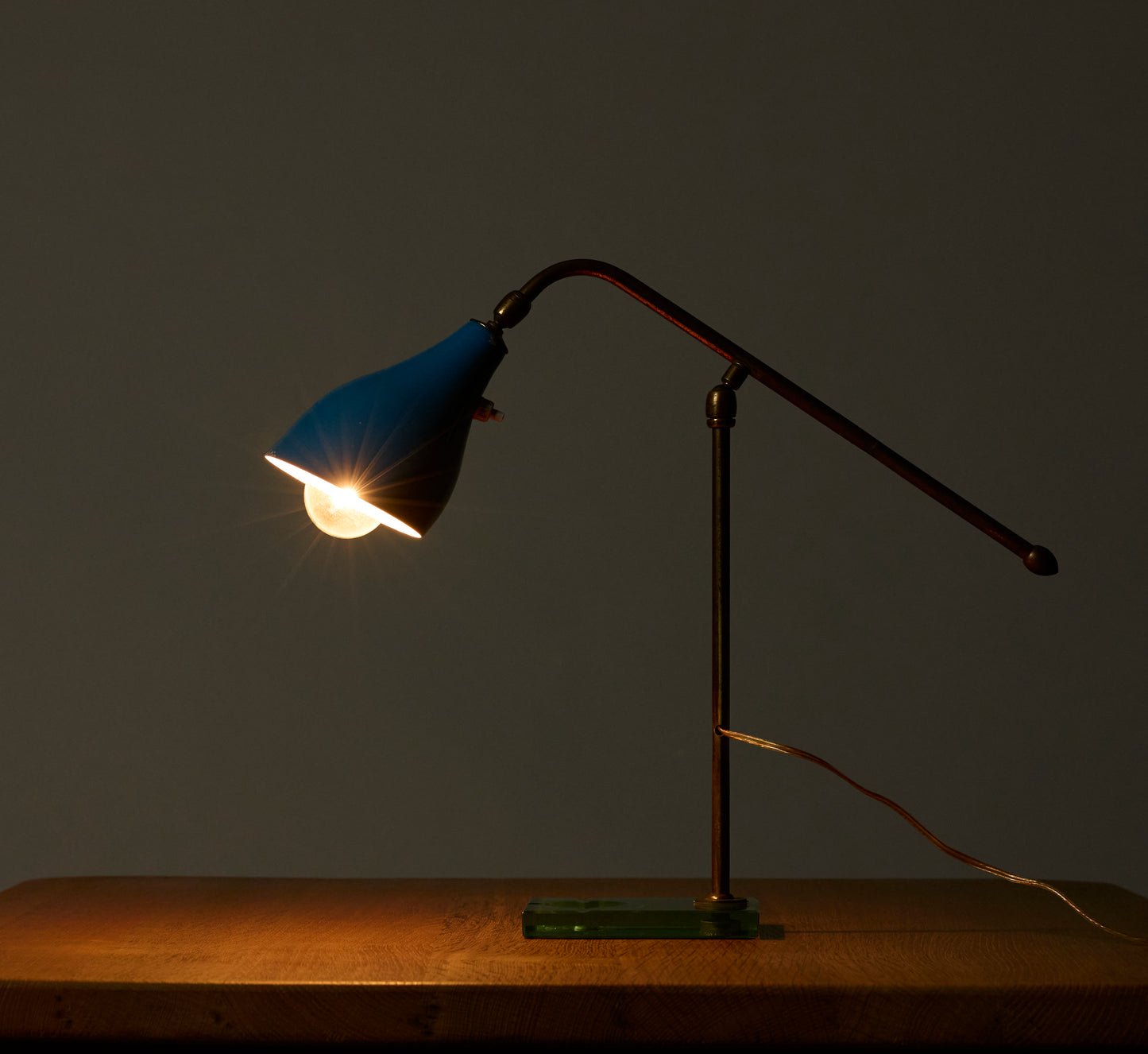 RARE MIDCENTURY ITALIAN DESK LAMP WITH GLASS BASE