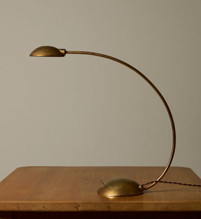 1970S ITALIAN MEBLO PELIKAN ARC TABLE LAMP