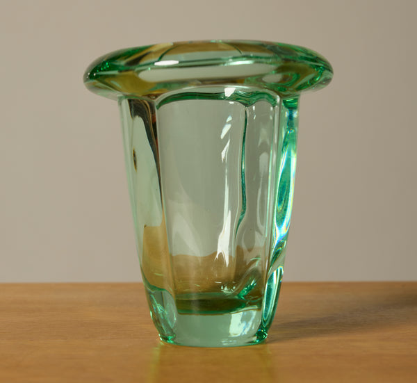 1930S FRENCH PRESSED GLASS VASE IN GREEN