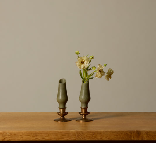 HANDS VASE PAIR IN KOMBU